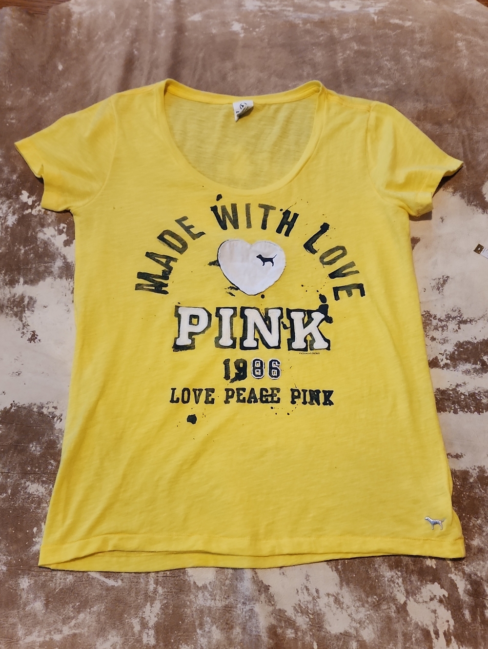 Y2k Pink VS Made With Love Paint Splatter Graphic Tee. Large